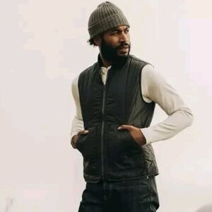 Taylor Stitch The Able Vest in Quilted Charcoal Mens Small 38